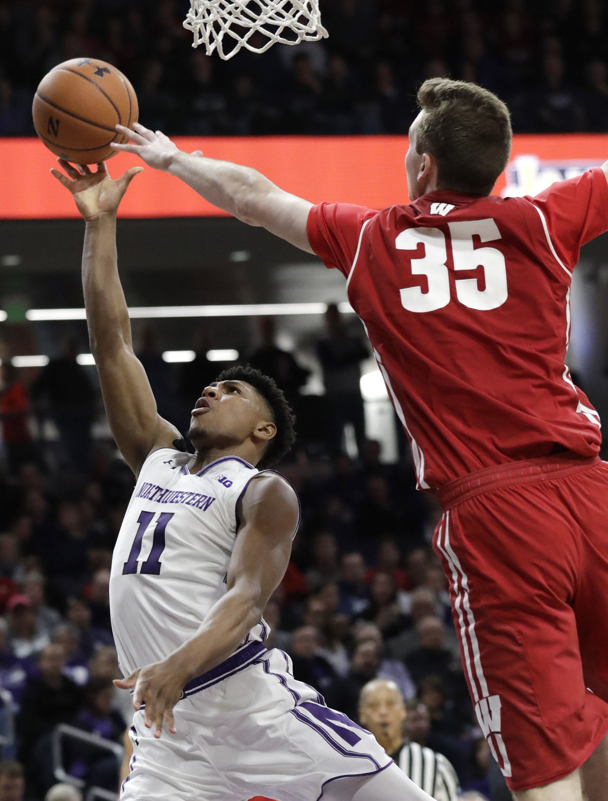 BADGERS 69, WILDCATS 64